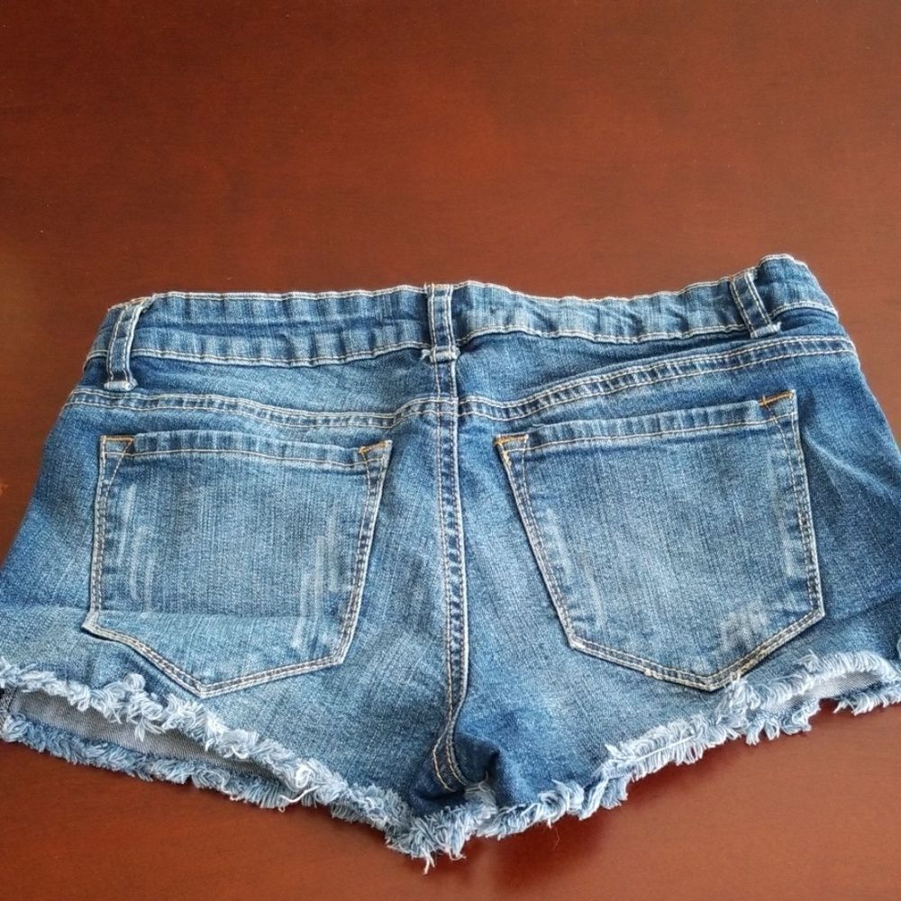 Shorts   - Picture 2 of 3